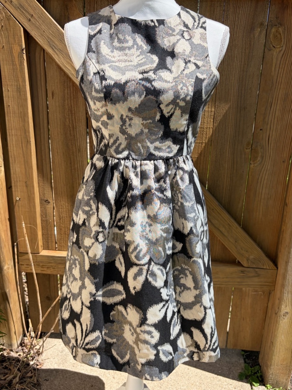 Anthropologie Tabitha Metallic Floral Jacquard Fit & Flare Cocktail Dress Size 0